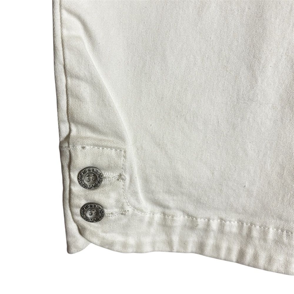 Levi's 512 Slimming Capris Jeans - Picture 6 of 9
